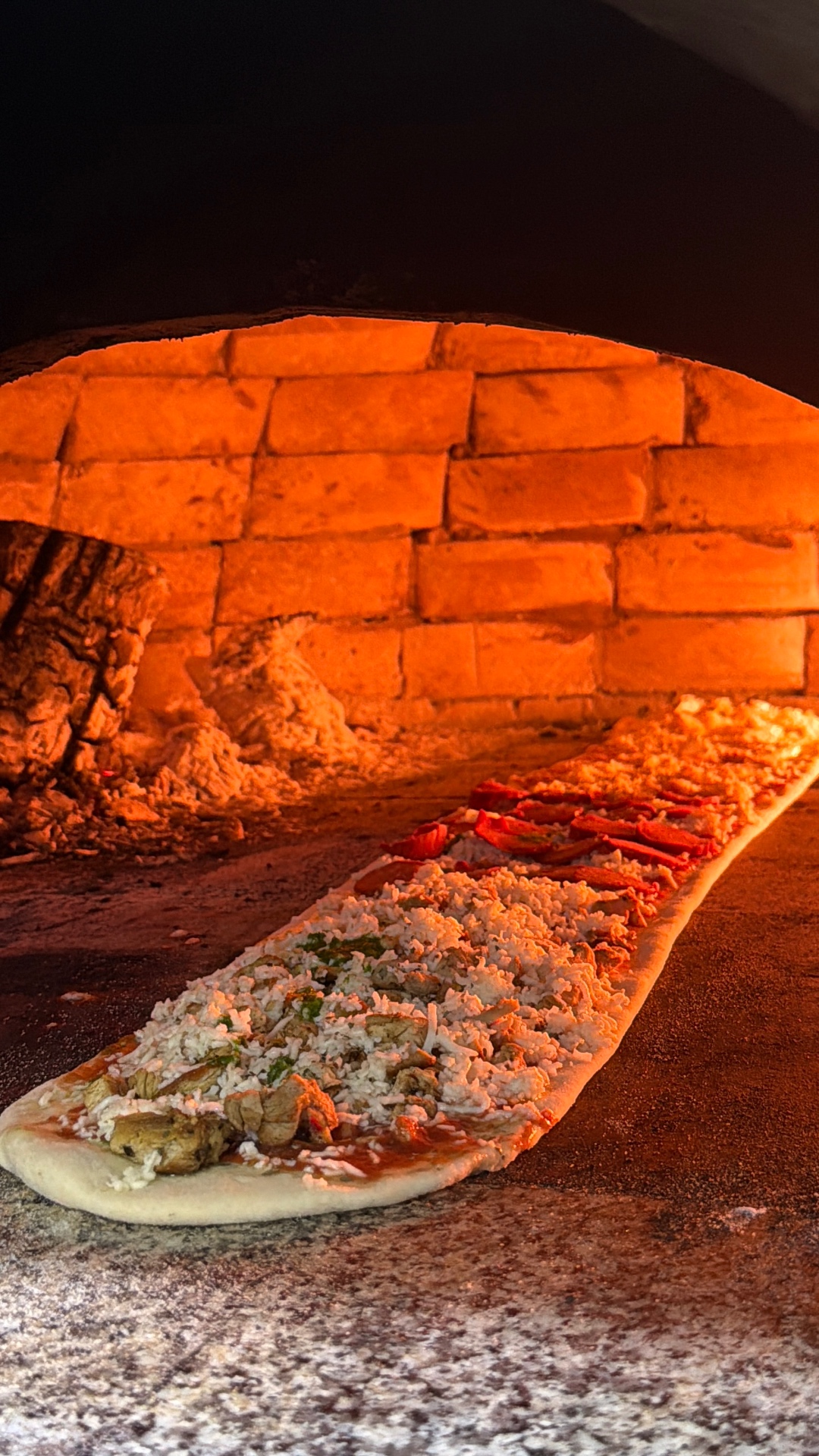 Pizza 1 mètre au feu de bois — Fouchy Food